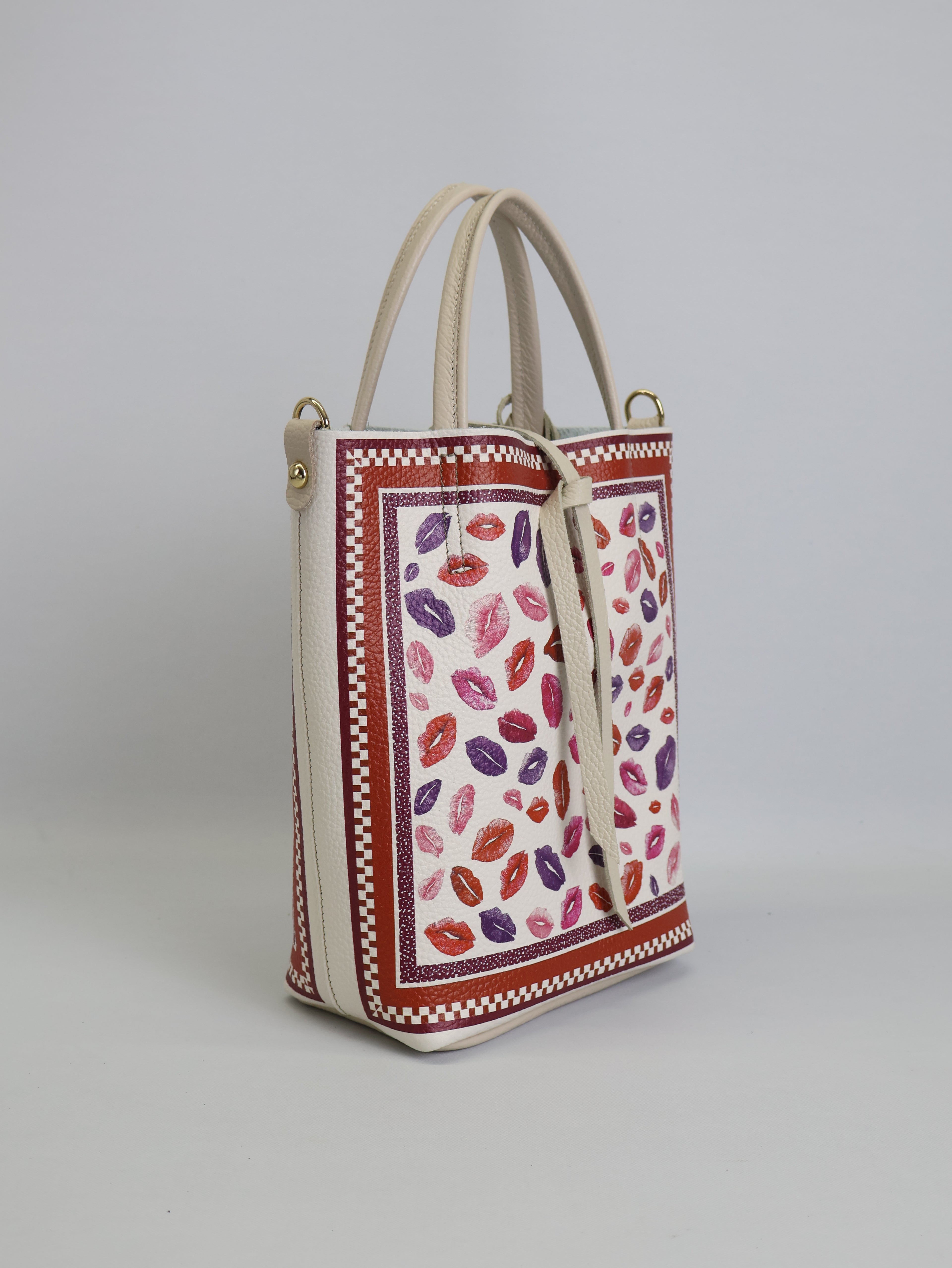 Piccola borsa tote "KISSES"