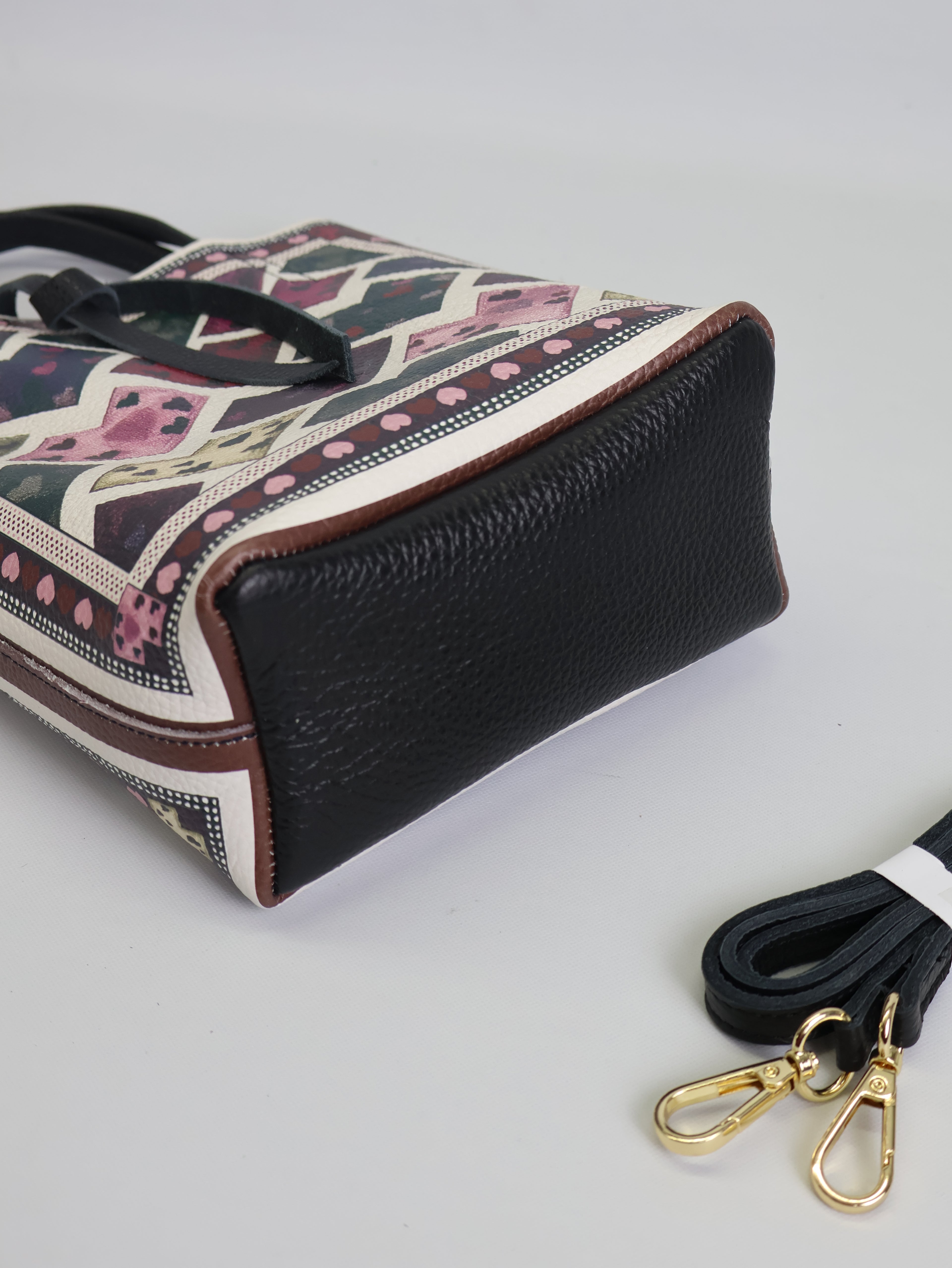 Piccola borsa tote "CUORI"