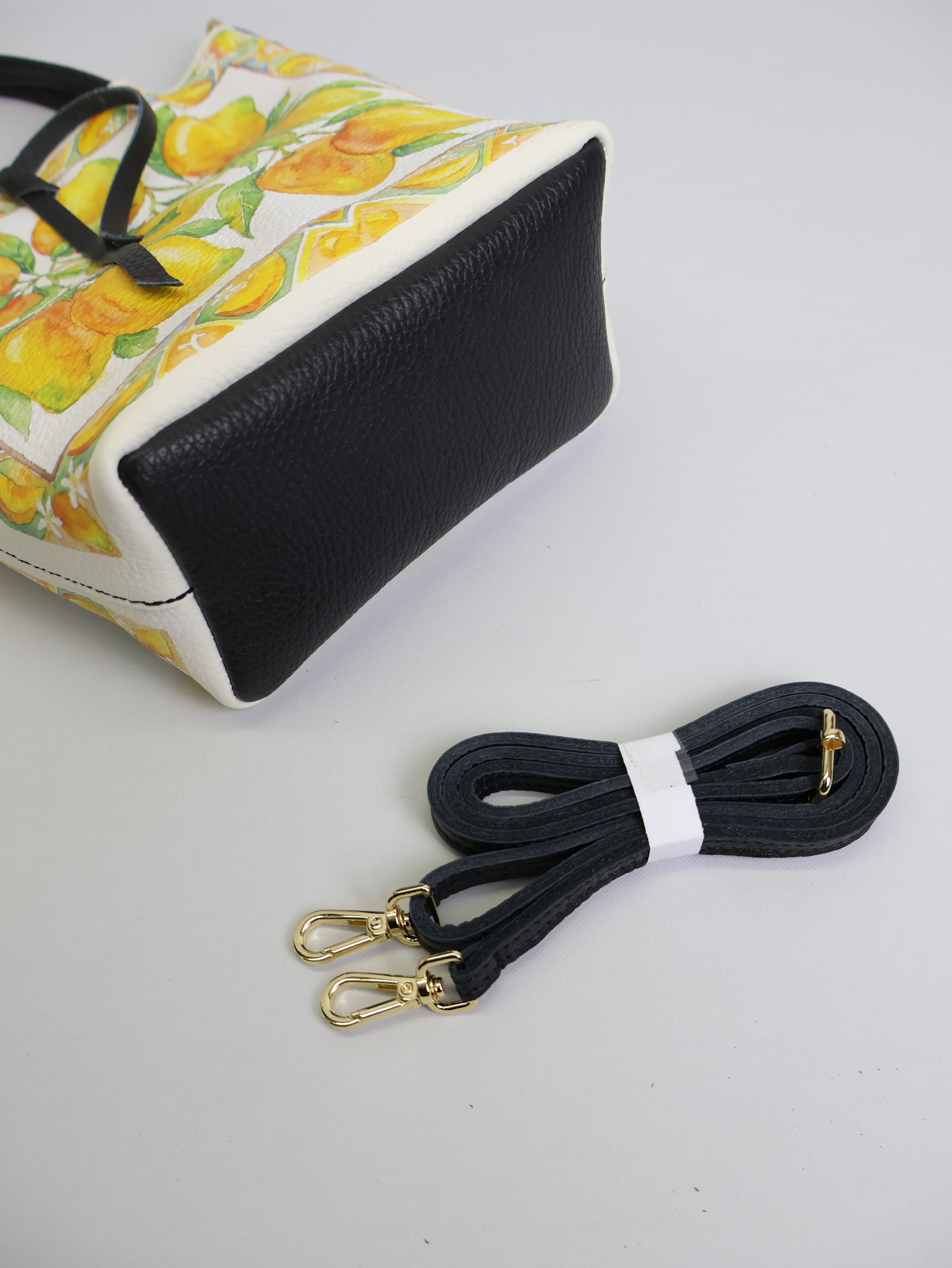 Small Tote Bag "Mango"