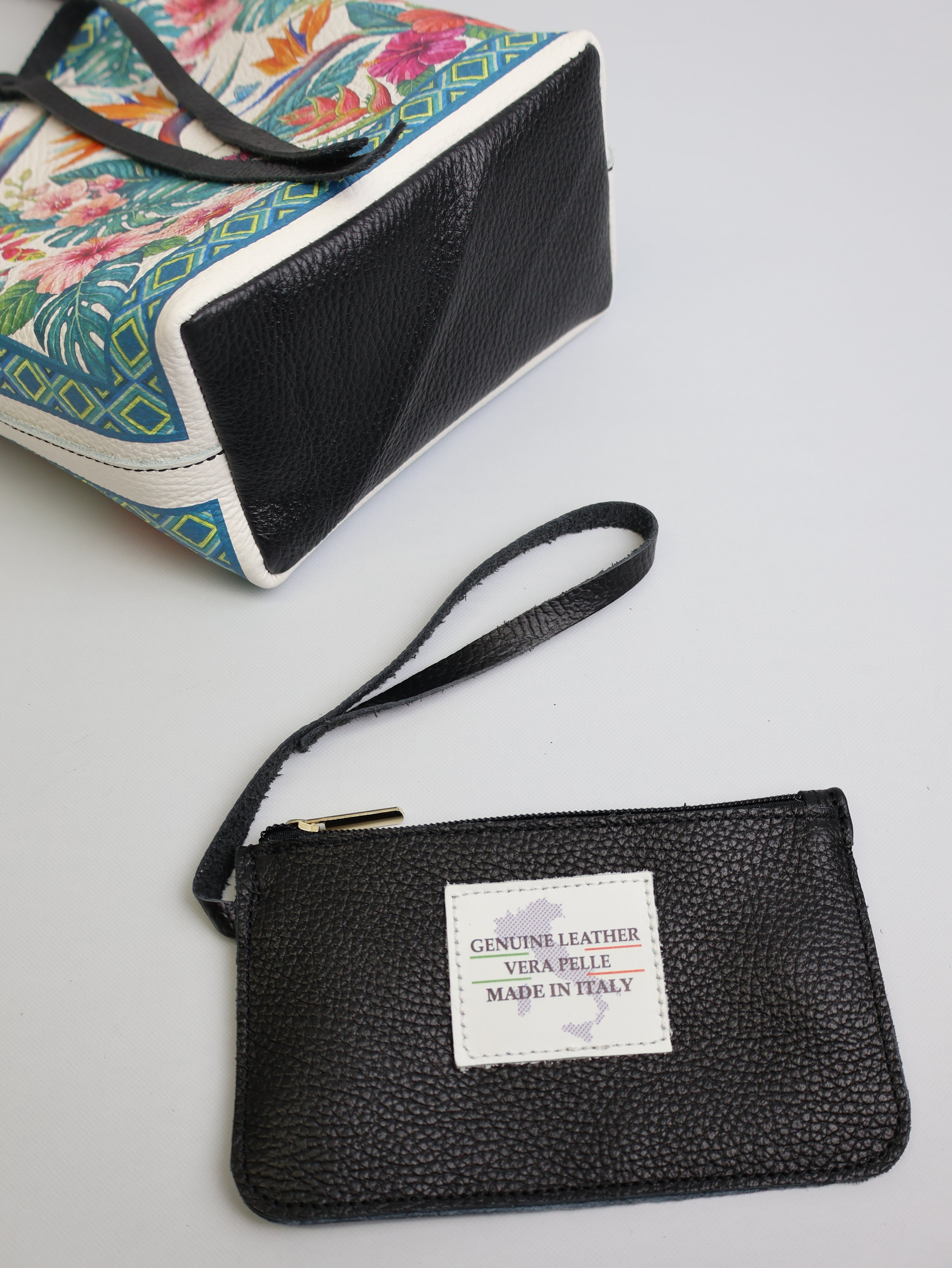 Small Tote Bag "Tropical & Wilds"