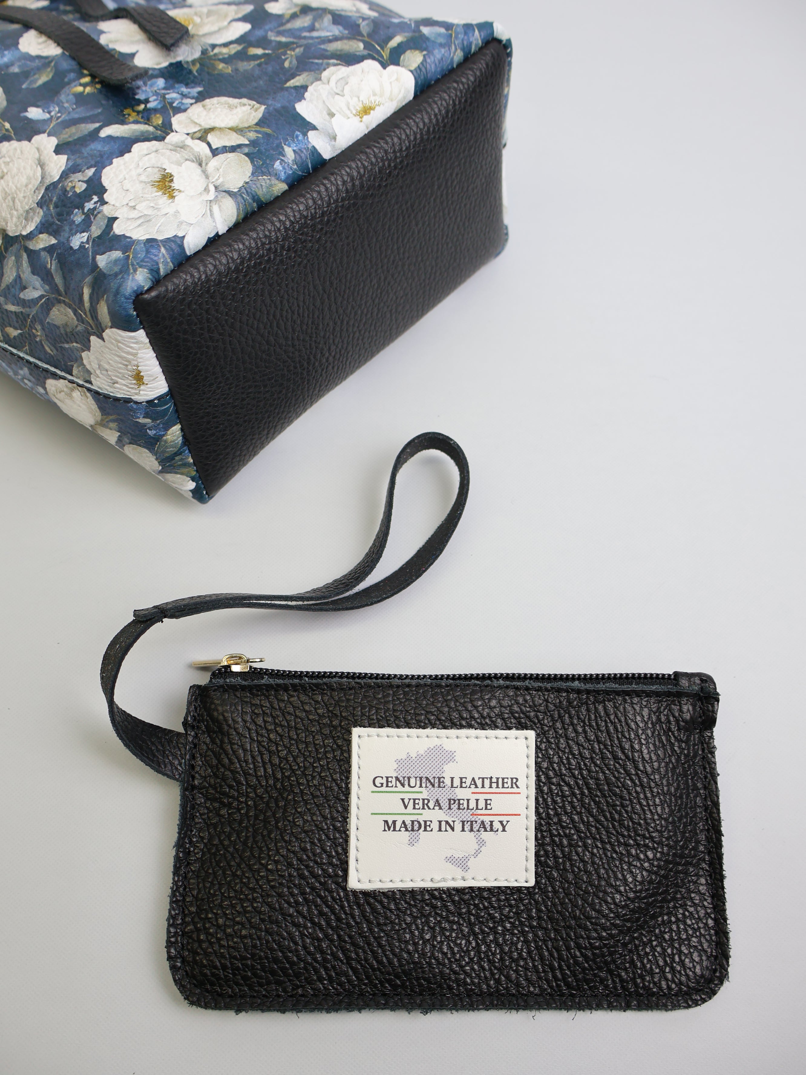 Piccola Tote Bag "Midnight Peonies"