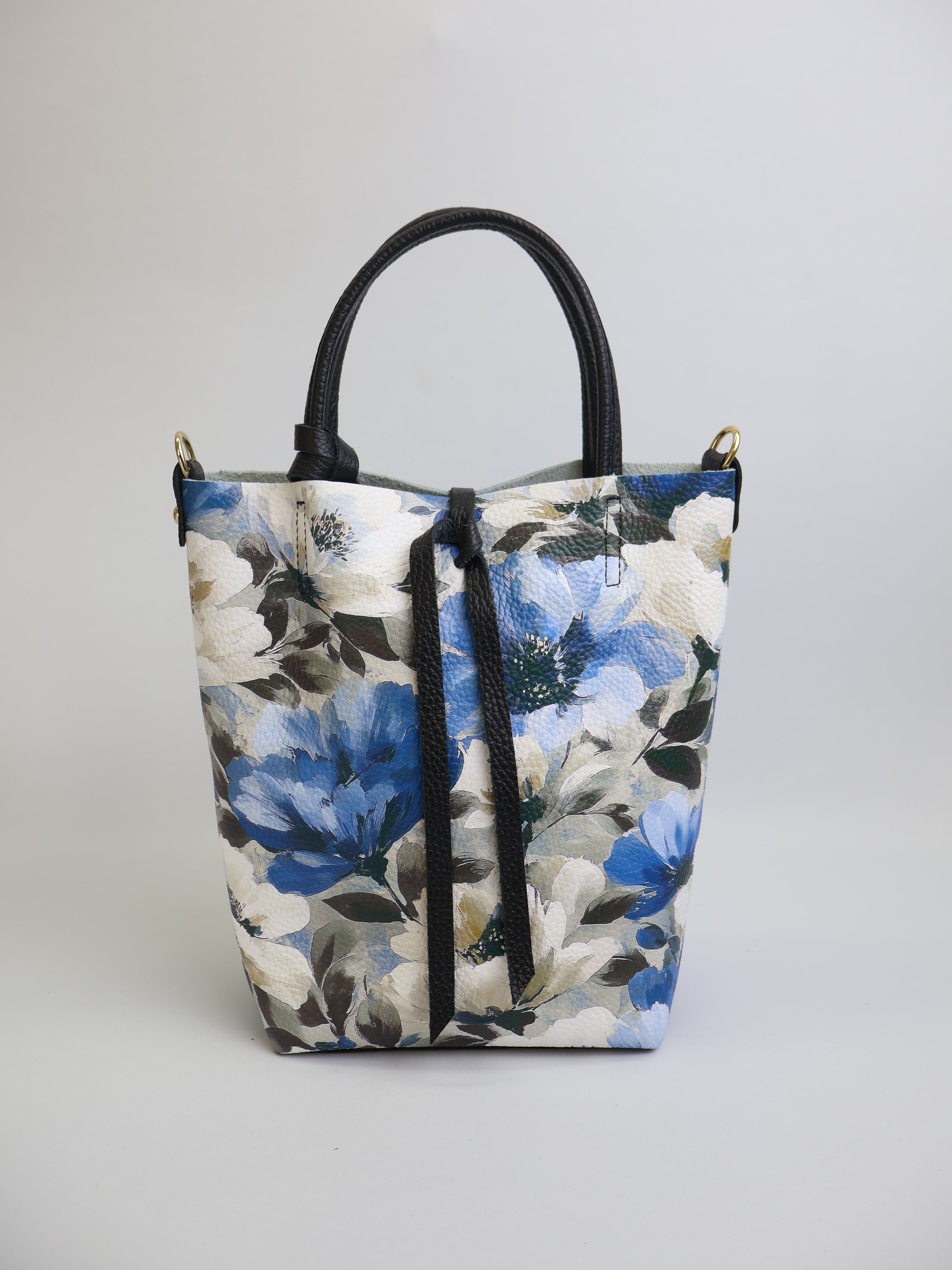 Piccola Tote Bag "Azure Anemone"