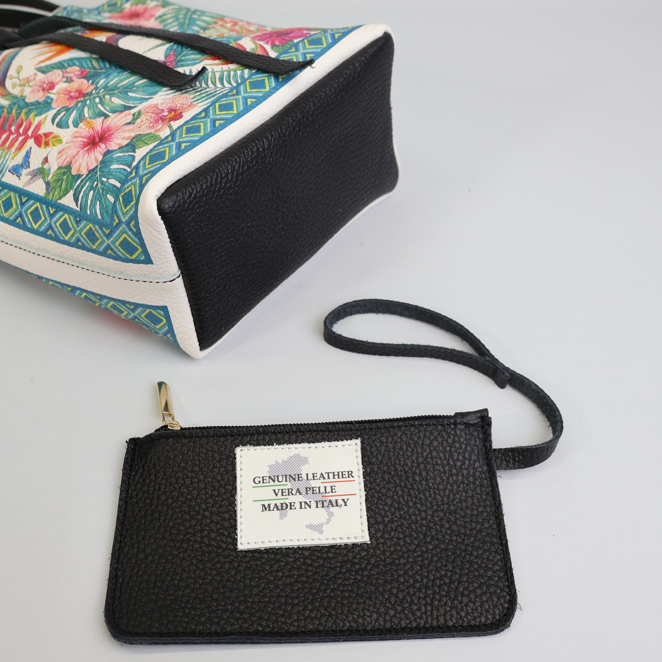 Small Tote Bag "Tropical & Wilds"