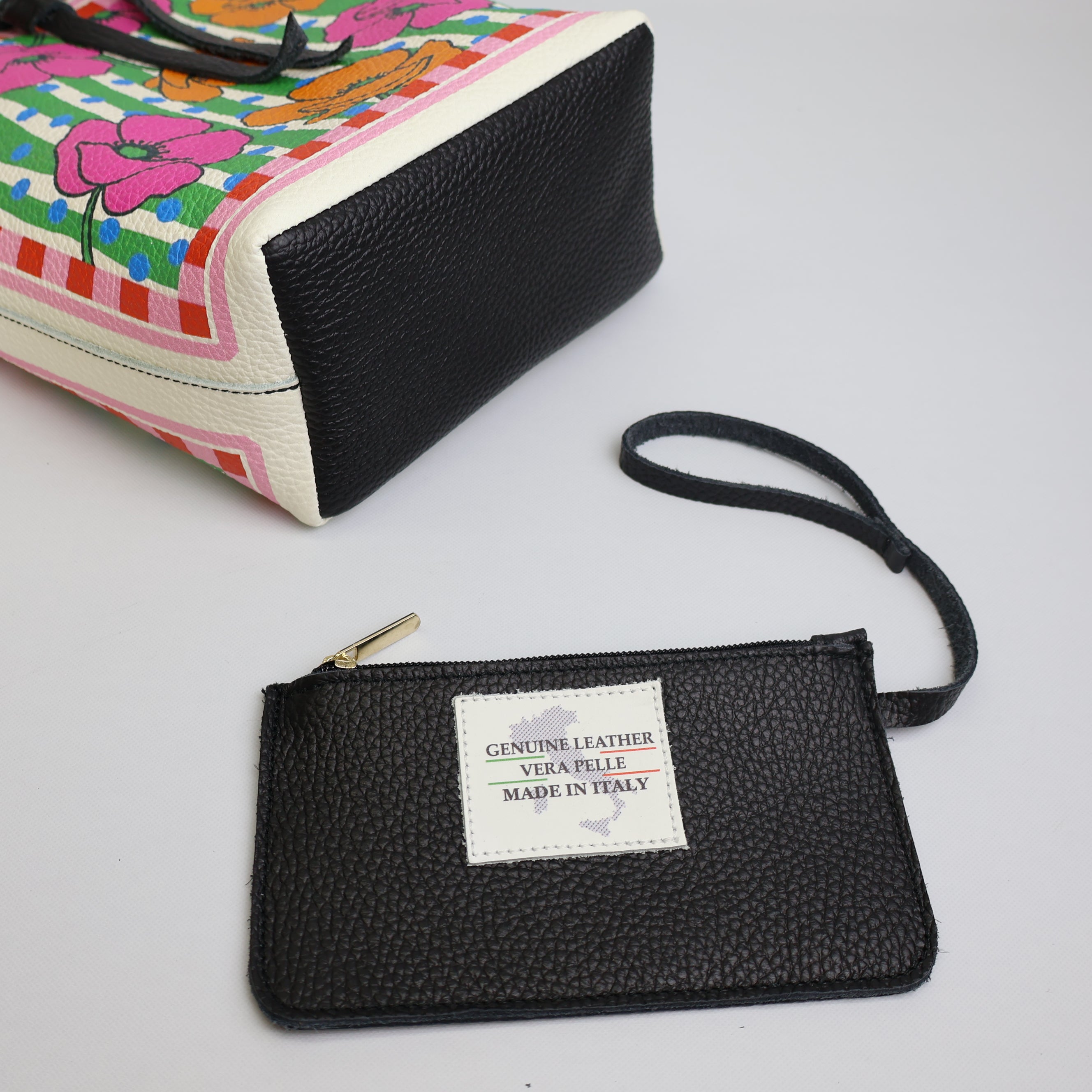 Small "Picnic Pop" Tote Bag
